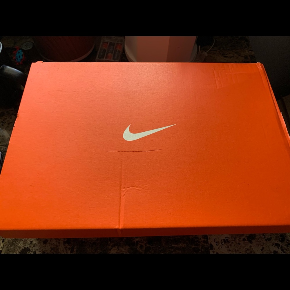 Size 7 Nike basketball shoes